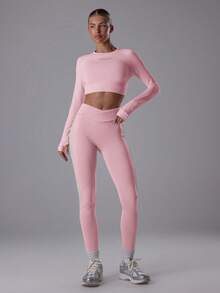 Musera Sport Letter Graphic Raglan Sleeve Crop Sports Tee With Thumb Holes - Pink - View 3