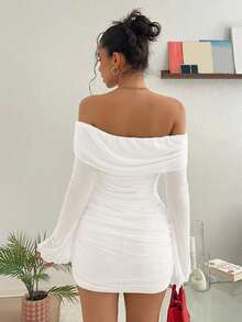 SHEIN EZwear 针织网纱露肩喇叭袖短款连衣裙 女式白色露肩连衣裙 白色性感连衣裙 女式白色紧身连衣裙 白色长袖连衣裙 白色夜店连衣裙 女式白色连衣裙 女式白色紧身连衣裙 褶皱紧身连衣裙 女式迷你连衣裙 - 白色 - 查看 2