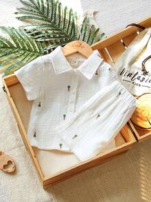Vintaside Kids Bộ đồ thường ngày cho bé trai gồm áo sơ mi ngắn tay cài cúc và quần short in hình cà rốt. - trắng - Xem 3