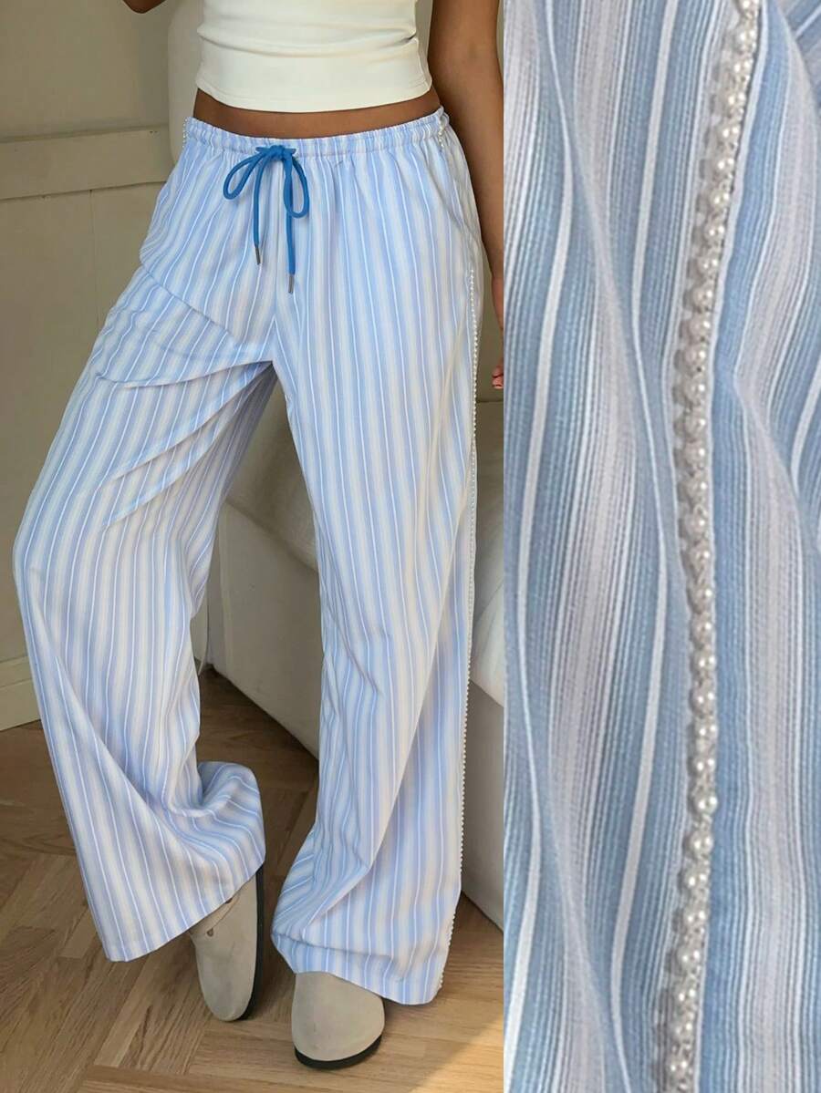 SHEIN EZwear 2026新款女士休闲服饰蓝色条纹度假休闲时尚沙滩出游性感舒适条纹珍珠蕾丝拼接时尚抽绳腰带口袋休闲百搭通勤阔腿裤度假裤 - 藍色 - 查看 1