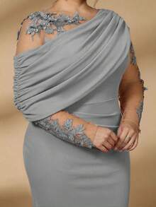 Serin 大码优雅浪漫奢华灰色弹力针织撞色网纱不对称荷叶边修身鱼尾裙，适合晚宴、约会、舞会、度假、婚礼、新娘母亲礼服 - 灰色 - 查看 3