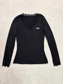 SHEIN EZwear Casual Minimalist Style White Bowknot Placement Print Deep V-Neck Lace Trim Fitted Long Sleeve T-Shirt, Suitable For Autumn/Winter Lace V Neck Top Black Long Sleeve Top Lace Undershirt Long Sleeve Black Sexy Tops Carnival - Multicolor - View 4