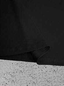 EMERY ROSE Women's Clover & Bow Print Round Neck T-Shirt - Black - View 4