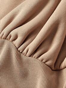 SHEIN MOD Vestido sudadera con capucha de talla grande con parches de encaje de color contrastante - Camel - Ver 3