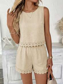 SHEIN LUNE Bộ đồ nữ gồm áo không tay và quần short phối ren, kiểu dáng thường ngày, thích hợp cho kỳ nghỉ hè, đi làm và mặc hàng ngày. - Màu be - Xem 3