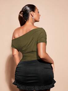 SHEIN BAE 大码女式露肩短袖T恤 - 軍綠色 - 查看 2