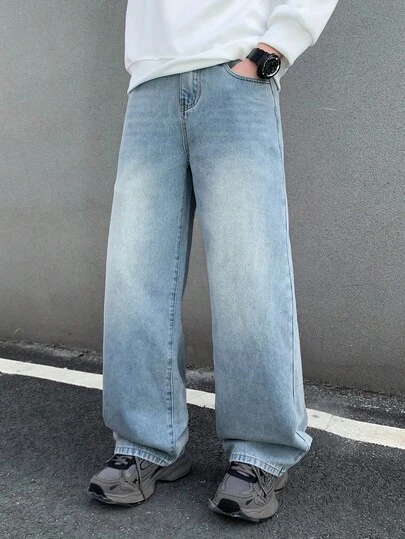 复古蓝色宽松牛仔裤，适合青少年男孩