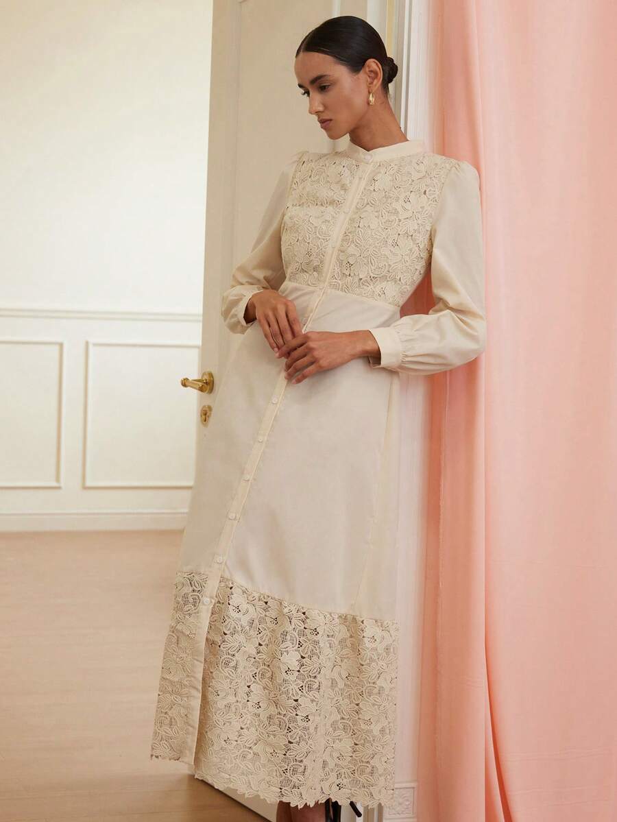 Aveloria Rosie 春季新款女士蕾丝拼接长款衬衫领连衣裙，通勤百搭优雅长裙 - 淡黃色 - 查看 1