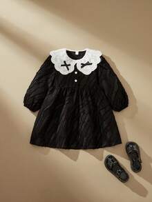 SHEIN 女童黑色长袖连衣裙，荷叶边领口设计，甜美可爱，适合搭配家庭装 - 黑與白 - 查看 10