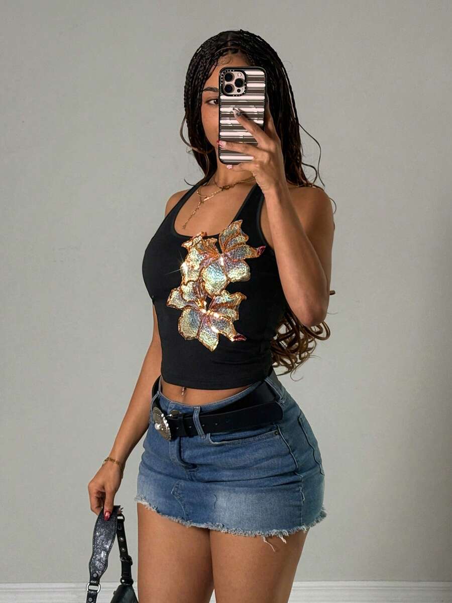 EgrlEra 女士黑色U领花卉串珠刺绣装饰Y2K性感吊带背心，舒适弹力，适合度假、音乐节，2000年代风格细肩带无袖3D花卉上衣，适合春假海滩穿着 - 黑色 - 查看 1