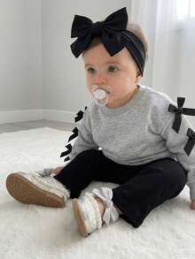 Bộ 2 món cho bé trai/bé gái, unisex, từ 6 tháng đến 3 tuổi, gồm áo nỉ dài tay cổ tròn màu mơ và quần đen trơn, thích hợp cho các hoạt động ngoài trời, hẹn hò, mặc thường ngày, đi dạo phố, gặp gỡ bạn bè. - Xám - Xem 7