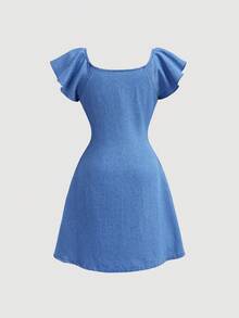 SHEIN 适合青少年女孩的时尚休闲Y2K复古酷炫街头宽松舒适连衣裙，搭配蝴蝶结设计，蓝色牛仔连衣裙，是青少年女孩日常穿着、春夏派对、节日和街头服饰的理想之选。SS26新款时尚 - 藍色 - 查看 5