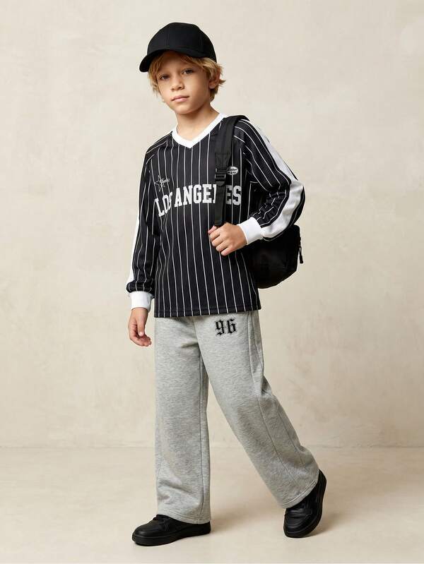Casuvi Kids Camiseta de manga larga con cuello en V y contraste de rayas en negro y blanco, estilo minimalista casual para niños mayores. Corte holgado y cómodo para otoño, primavera y verano. Adecuado para uso diario, ir al trabajo, actividades al aire libre, deportes, escuela, ropa urbana, fiestas y sesiones de fotos.