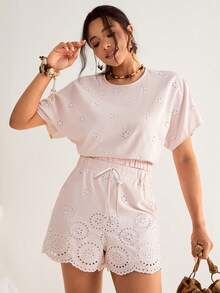 Freevana 大码纯色镂空刺绣圆领短袖上衣和短裤两件套 - 淺粉色 - 查看 8