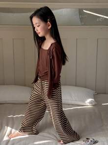 DAZY 女童纯色长袖纽扣上衣、吊带背心和抽绳腰条纹裤睡衣套装 - 棕色 - 查看 1