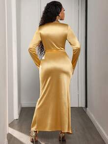 Lureya 两件套金属光泽优雅性感派对礼服套装，包括长袖上衣和高开衩褶皱长裙，香槟金色，镂空腰身设计，弹力光泽面料。 - 黃色 - 查看 2