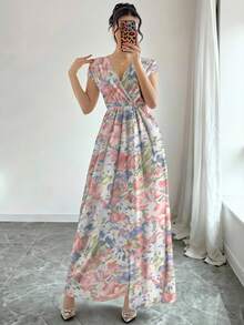 Modelyn 女士优雅V领交叉领口飘逸碎花连衣裙，舒适迷人，采用聚酯纤维面料，适合居家、外出、度假、派对等场合。女士春夏连衣裙，女士碎花连衣裙，植物印花连衣裙。白色连衣裙 - 彩色 - 查看 4