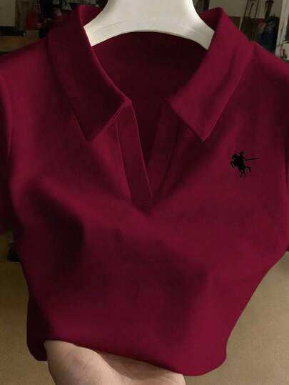 Franclia Camiseta de manga corta ajustada con cuello bordado para mujer