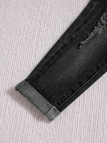 SHEIN 男婴 2 件套休闲破洞翻领长袖牛仔夹克和破洞高弹力紧身蓝色牛仔裤套装，适合秋季服装和户外服装 - 黑色 - 查看 6