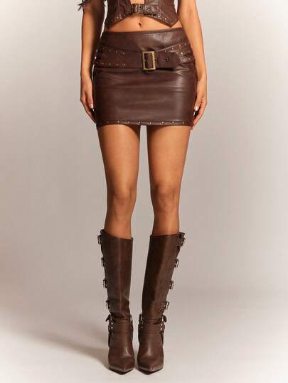 Radiana Women's Sexy Vintage Coffee Brown Metal Rivet Decor PU Mini Skirt, Distressed PU Mini Skirt, Leather Rivet Skirt, Fashionable Hot Super Skirt, Metal Punk Style Skirt, Y2K Style Clothing, Suitable For Gatherings, Parties, Concerts, Clubs, Nightclubs, Music Festivals, Electronic Music Festivals, Holiday Outfits