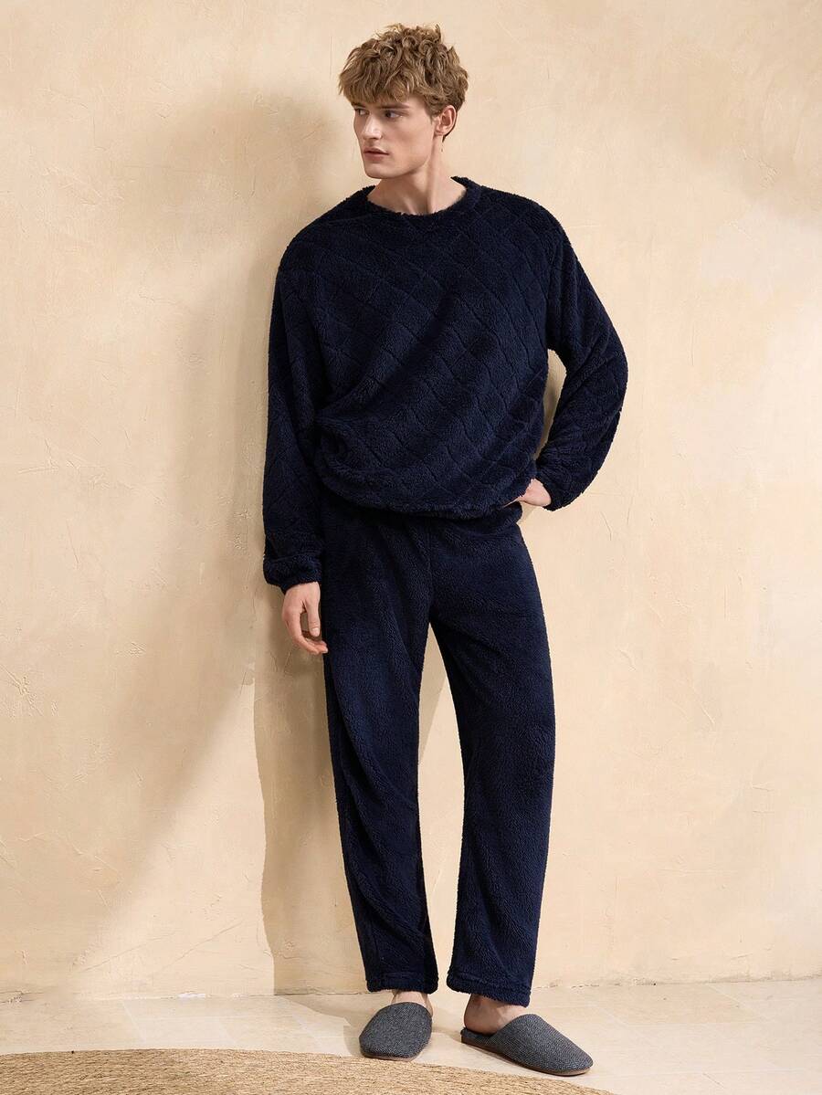 复古英伦风舒适休闲双面绒面菱格纹圆领套头毛衣，适合居家穿着或外穿，男士