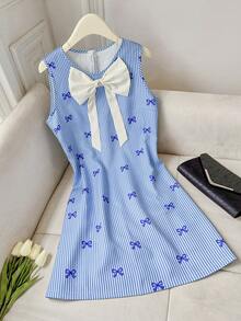 GlowEve 条纹印花蝴蝶结撞色领无袖A字腰线女式连衣裙 - 藍色 - 查看 4