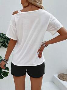 EMERY ROSE Set de 2 piezas con pantalones cortos y blusa de manga corta con hombros asimétricos y estampado de corazón, en blanco y negro, caliente para vacaciones de primavera/verano - Multicolor - Ver 2