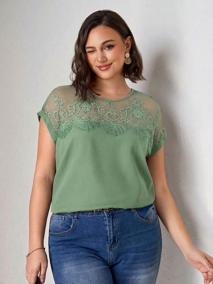 Chikora Áo kiểu dáng thanh lịch tay ngắn, cổ tròn, màu trơn, phối ren, cỡ lớn. - màu xanh lá - Xem 1