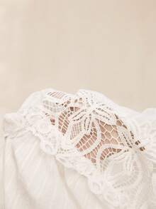 Poéselle 女士纯色刺绣提花面料浪漫蕾丝饰边拼接镂空荷叶边领宽松衬衫 - 白色 - 查看 8