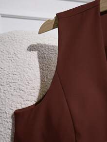Franclia 女士纯色V领系带背心和短裤两件套休闲套装 - 棕色 - 查看 6