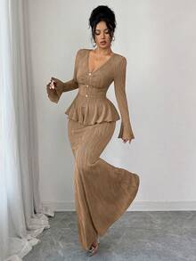 SHEIN Elenzya Bộ đồ 2 món màu nâu cà phê, chất liệu vải dệt, cổ chữ V, cài nút, eo xếp ly, kiểu dáng thanh lịch gồm áo và chân váy ôm sát dáng đuôi cá, thích hợp cho sinh nhật, hẹn hò, tiệc tùng, lễ hội âm nhạc, ngày Quốc khánh. - Màu Khaki - Xem 4