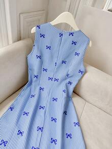 GlowEve 条纹印花蝴蝶结撞色领无袖A字腰线女式连衣裙 - 藍色 - 查看 6