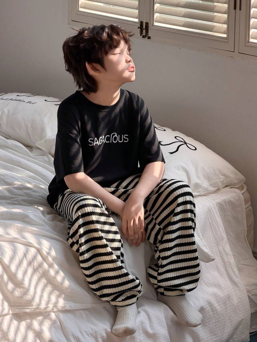 DAZY Tween Boy Letter Print Drop Shoulder Loose Black Top And Striped Pants Pajama Set Spring - Black - View 1