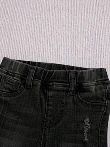 SHEIN 男婴 2 件套休闲破洞翻领长袖牛仔夹克和破洞高弹力紧身蓝色牛仔裤套装，适合秋季服装和户外服装 - 黑色 - 查看 4
