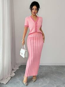 SHEIN Raffinéa Bộ đồ dệt kim nữ mùa xuân sớm, kiểu dáng retro mới, đa năng, màu hồng ngọt ngào với viền tương phản, cổ chữ V, tay ngắn, phối cùng áo dệt kim dáng rộng cài cúc ngọc trai tinh tế, kết hợp với chân váy dệt kim ôm sát, tạo nên một bộ đồ dệt kim hoàn hảo. - Hồng - Xem 7