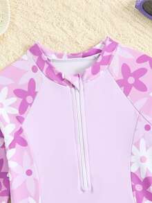 SHEIN Girls' 2 Pieces Swimwear Purple Plant Printed Long Sleeve Rash Guard And Shorts Set,Zipper Sunscreen Kids Bathing Suit For Summer,Beach,Holiday - Multicolor - View 4