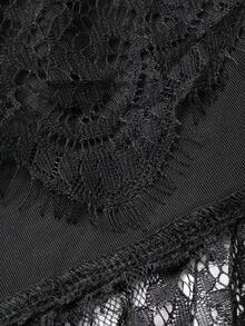 Dazy Plus 优雅长袖黑色修身天鹅绒撞色蕾丝圆领连衣裙，适合约会穿着 - 黑色 - 查看 3