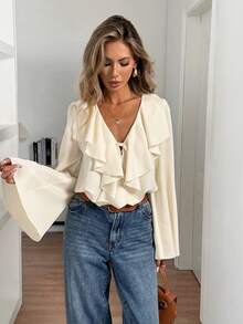 Elyressa A Lady Weaves An Elegant And Stylish Autumn Commuting Shirt - Apricot - View 1