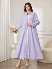 Al Najma Áo Abaya dài tay thanh lịch màu tím oải hương dành cho nữ, phối ren và đính đá, trang trí cúc. - Màu tím hoa cà - Xem 6