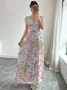 Modelyn 女士优雅V领交叉领口飘逸碎花连衣裙，舒适迷人，采用聚酯纤维面料，适合居家、外出、度假、派对等场合。女士春夏连衣裙，女士碎花连衣裙，植物印花连衣裙。白色连衣裙 - 彩色 - 查看 7