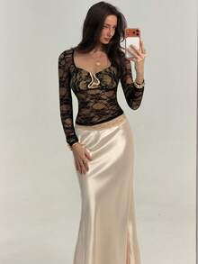 Aloruh Women's Summer Fashion Lace Top, Sexy See-Through Music Festival Outfit, Y2K Top, Stylish Black Top, Women's Sexy Hollow-Out Metallic Lace T-Shirt Top - Black - View 1