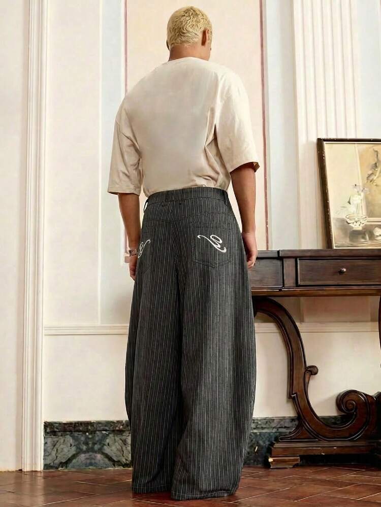 SWAVVY 男士休闲宽松弯刀条纹裤 - 深灰色 - 查看 1