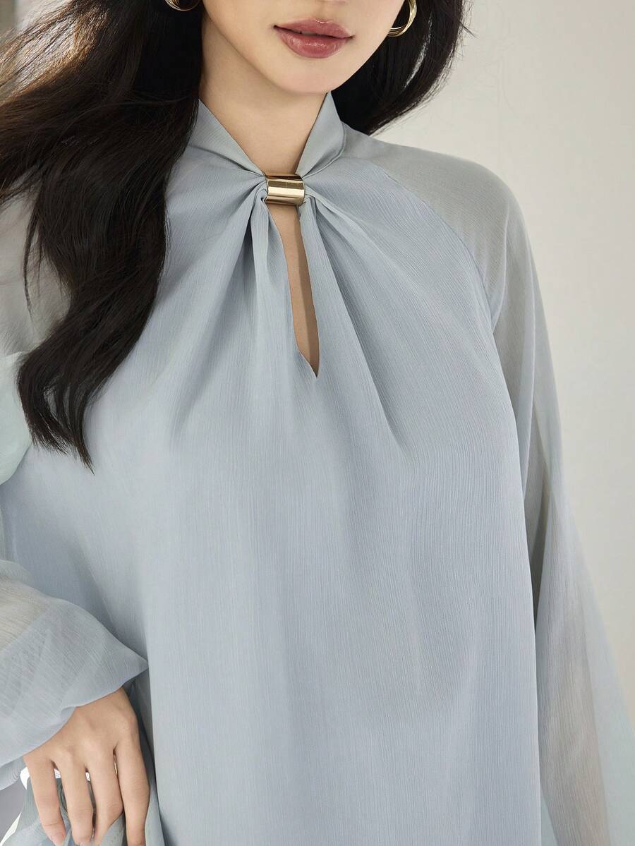 Heiryn Blusa casual versátil con cuello alto, mangas farol y pliegues con eslabones metálicos huecos - Rosa vieja - Ver 1