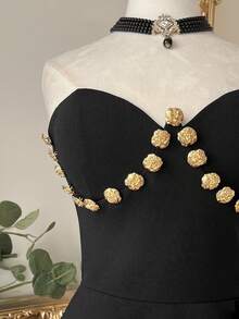 Lovelzi Robe de cocktail courte élégante et luxueuse en tricot patchwork à franges avec broderie de perles noires, décoration dégradée de sequins fait main, coupe bustier évasée - Noir - Voir 5