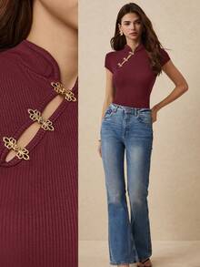 Poéselle 女士金属扣立领修身优雅T恤 - 酒紅色 - 查看 2