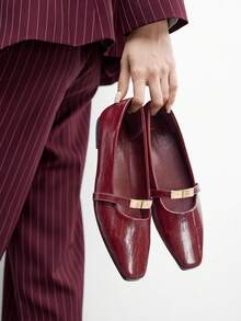 CUCCOO BIZCHIC 女士方头平底黑色金属扣玛丽珍鞋，轻便舒适，一脚蹬设计，适合搭配连衣裙 - 明月酒紅 - 查看 4