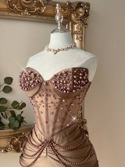 Lovelzi 优雅棕色无肩带串珠链条装饰针织派对礼服