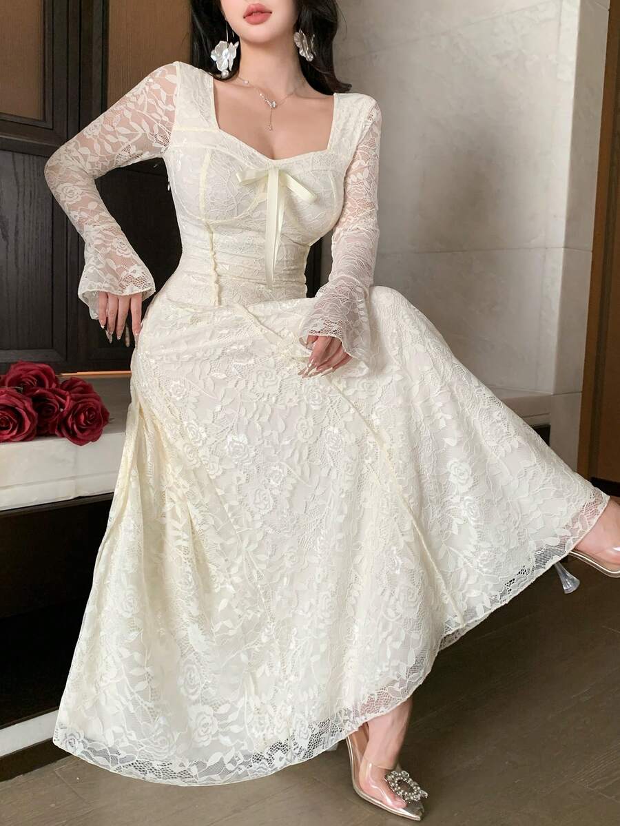 DAZY 法式蕾丝蝴蝶结腰身连衣裙，精致高端修身长款女士吊带裙 - 杏色 - 查看 1