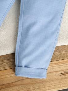 SHEIN 两件套男童绅士西装：单排扣仿口袋马甲和休闲松紧腰裤套装，不含白衬衫和领带，适合婚礼、演出、派对、生日和毕业典礼等正式场合穿着。 - 淺藍色 - 查看 8