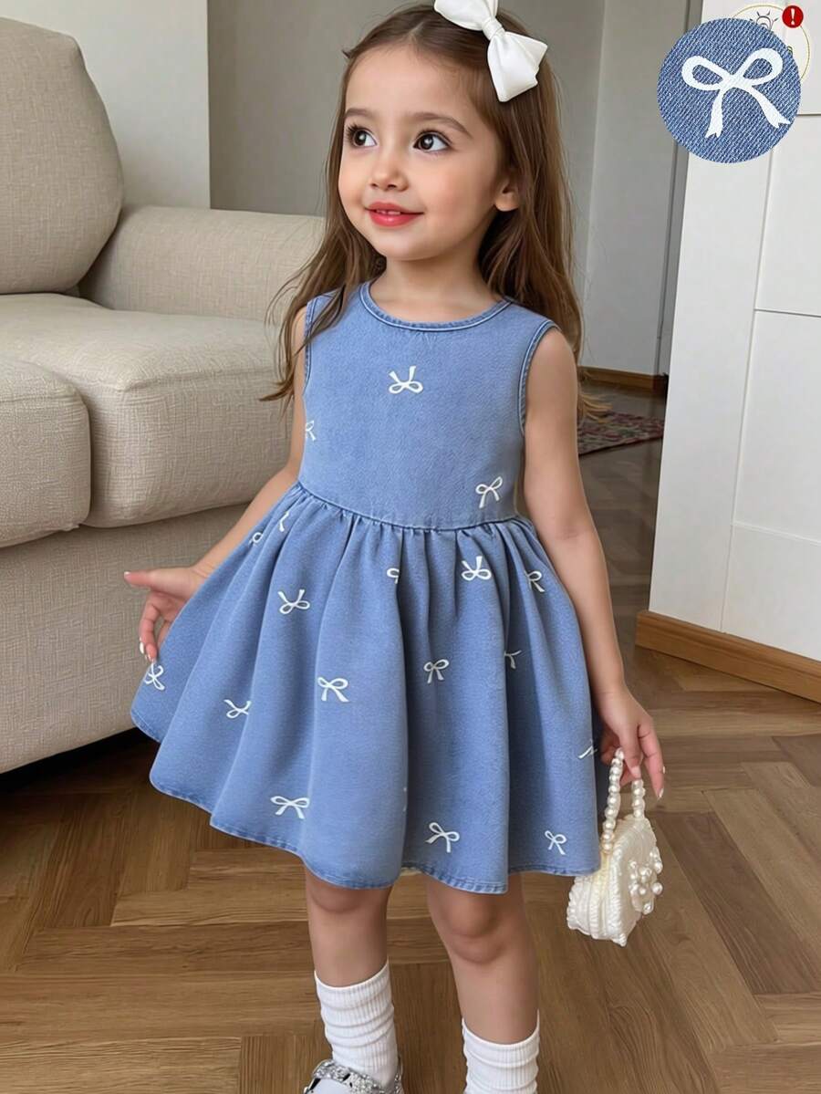 Young Girl' White Bow Decor Blue Denim Sleeveless Dress,Summer Outfits,Casual And Fashionable Vacation Outfits,Street Wear,2000s Style ,Comfortable And Soft Denim,Comfortable And Soft Denim Shorts, Summer Denim Dress,Summer Dress - Light Wash - View 1